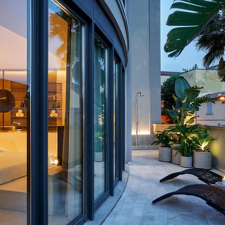 Le Residenze By Victoria Palace Cattolica Exteriör bild