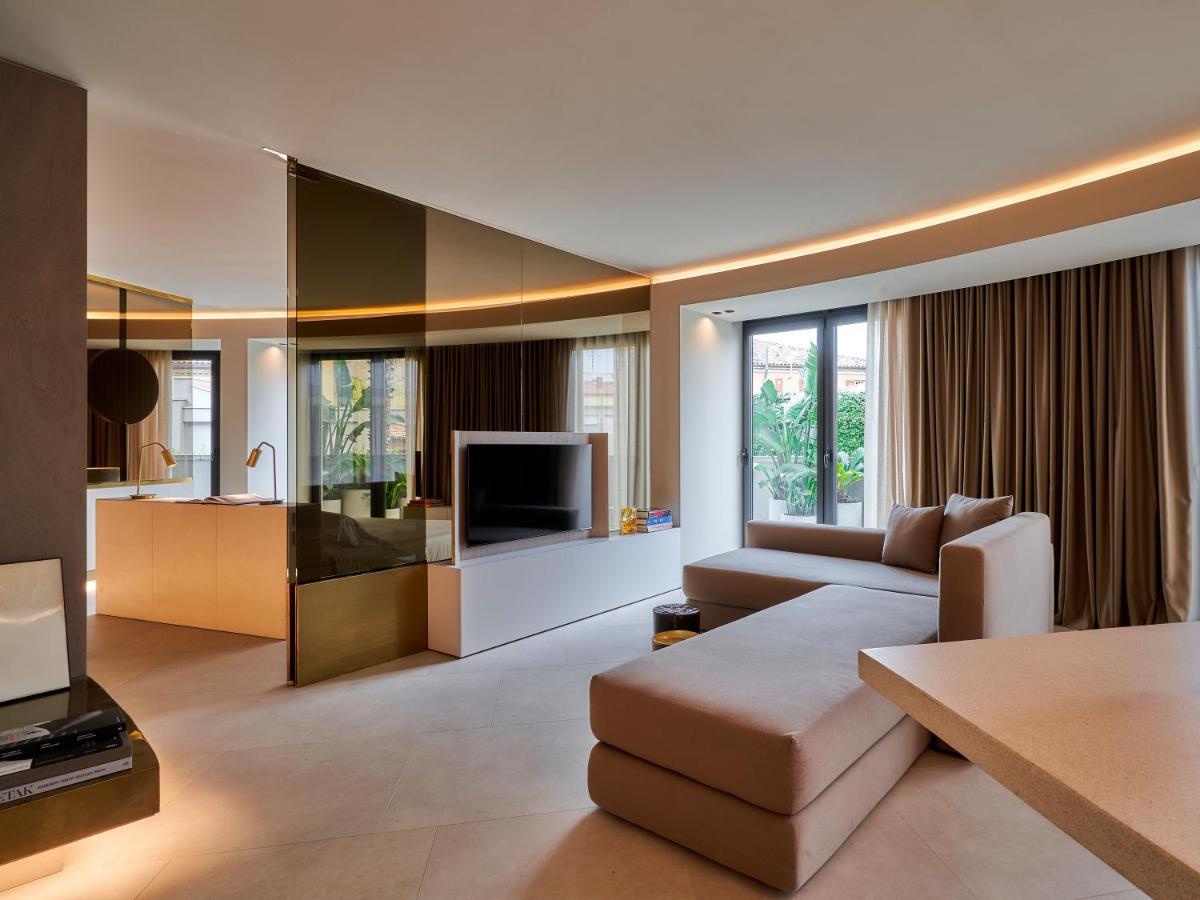 Le Residenze By Victoria Palace Cattolica Exteriör bild
