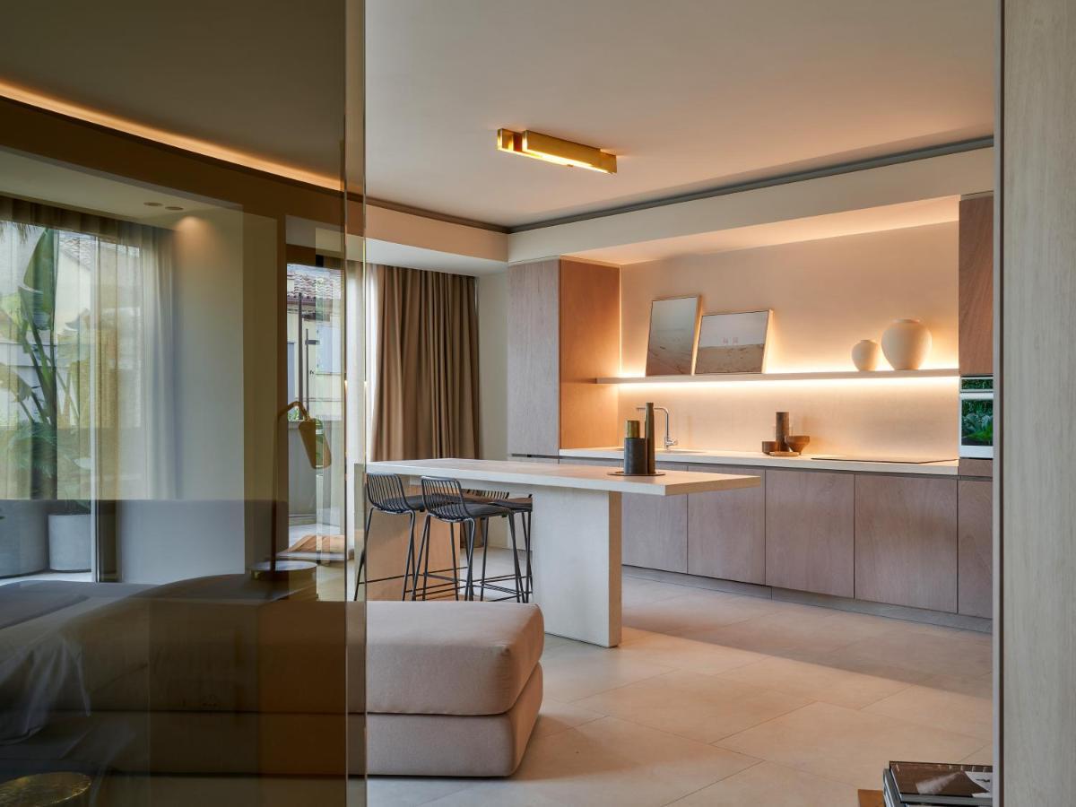 Le Residenze By Victoria Palace Cattolica Exteriör bild