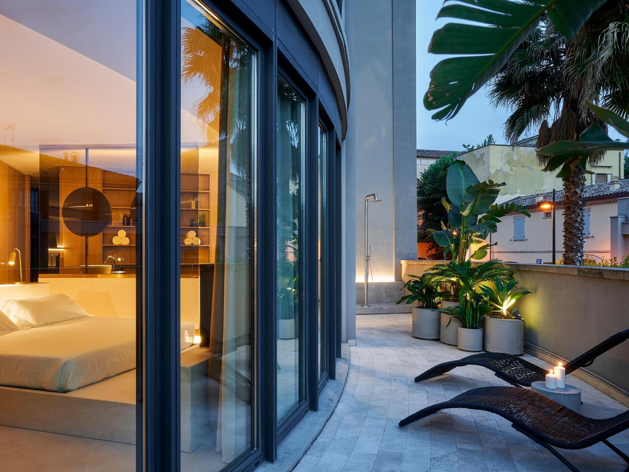 Le Residenze By Victoria Palace Cattolica Exteriör bild