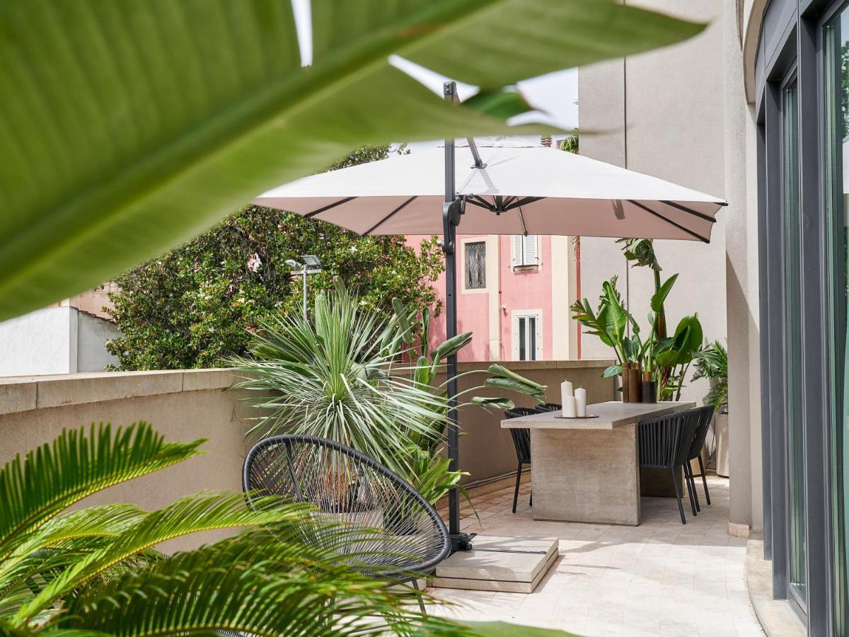 Le Residenze By Victoria Palace Cattolica Exteriör bild