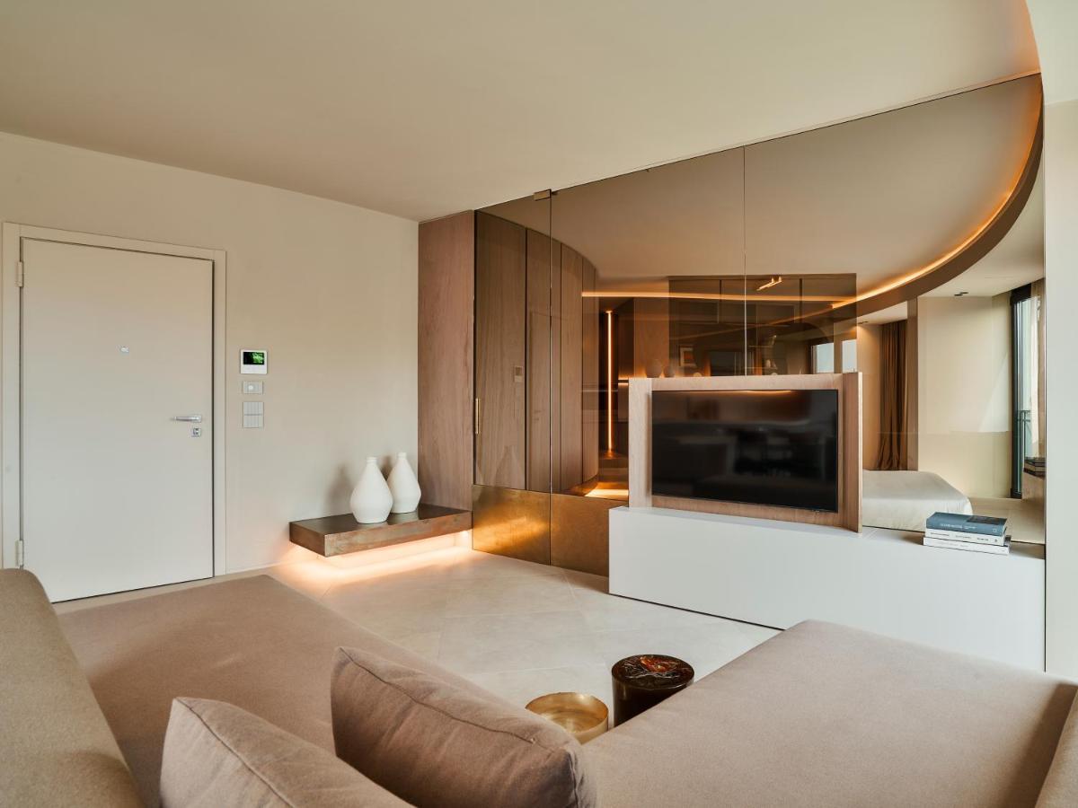Le Residenze By Victoria Palace Cattolica Exteriör bild