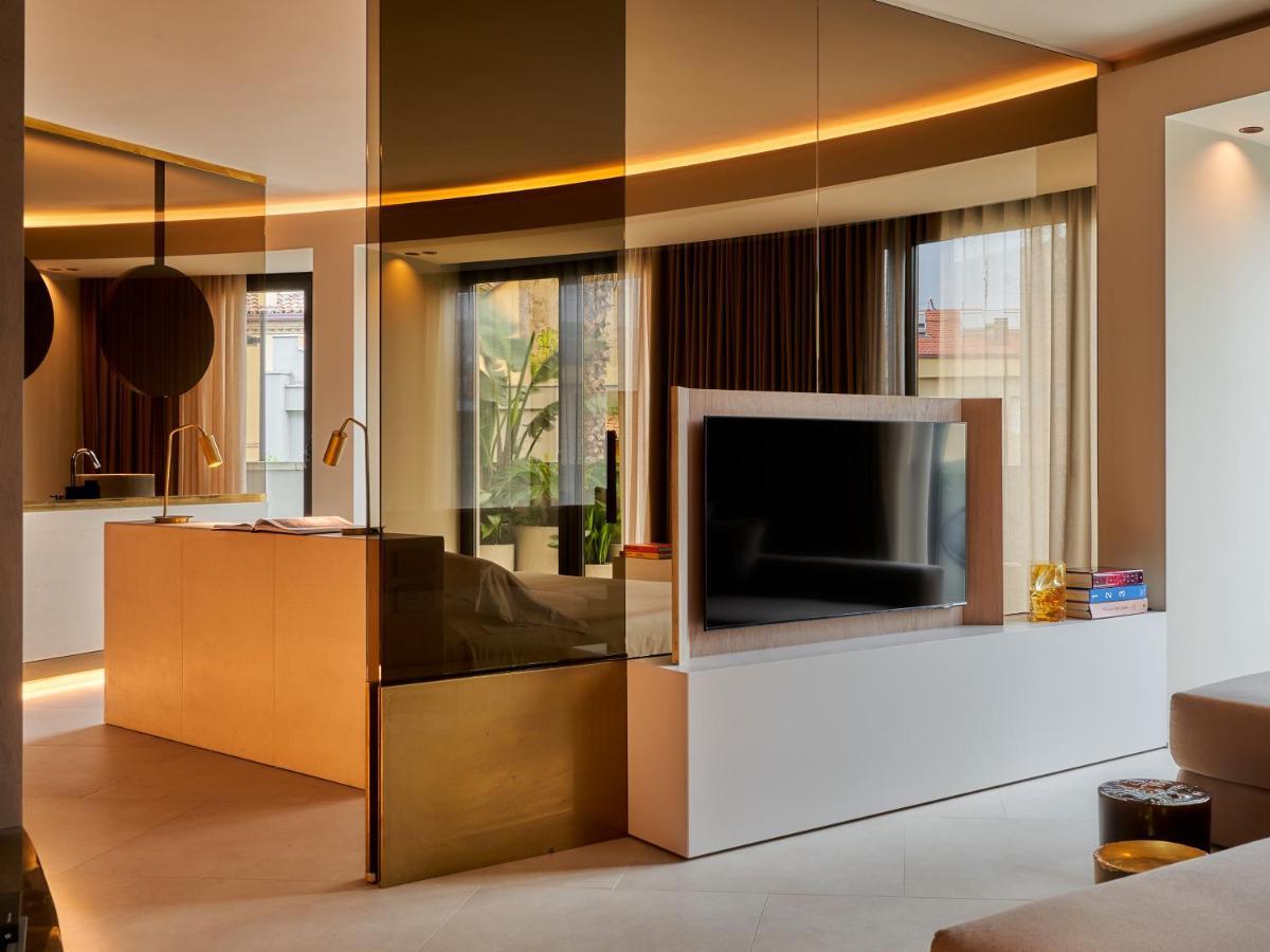 Le Residenze By Victoria Palace Cattolica Exteriör bild